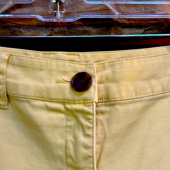 CAbi Coastal Crop size 6 yellow pants - Picture 5 of 10